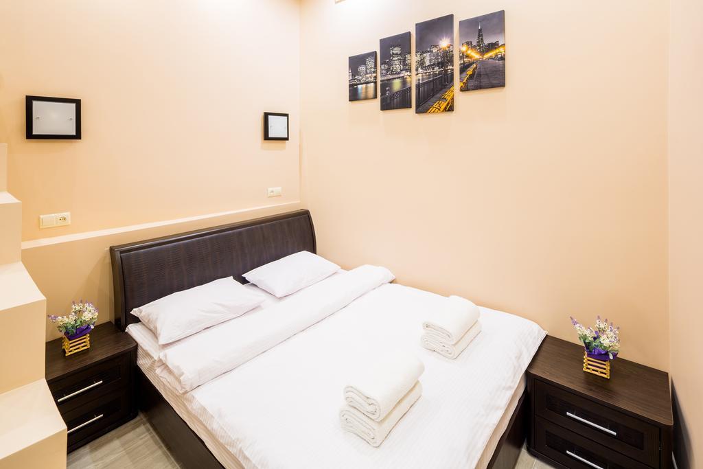Avangard Studio Apartment Lviv Extérieur photo